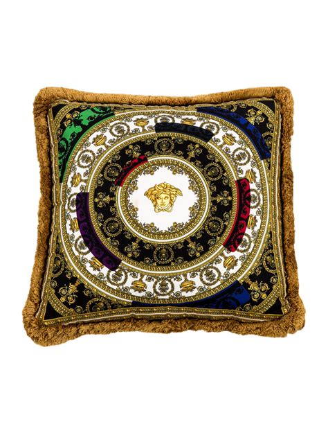 versace throws